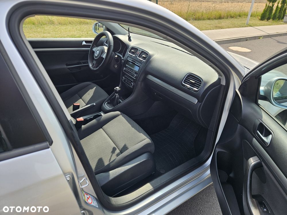 Volkswagen Golf - 6