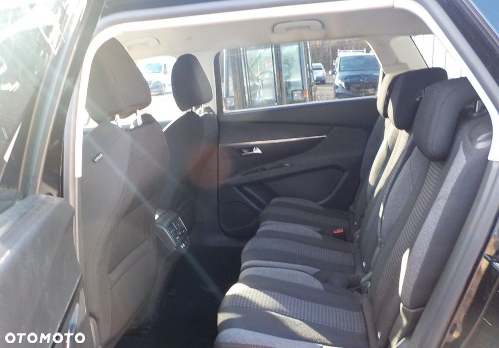 Peugeot 5008 - 14