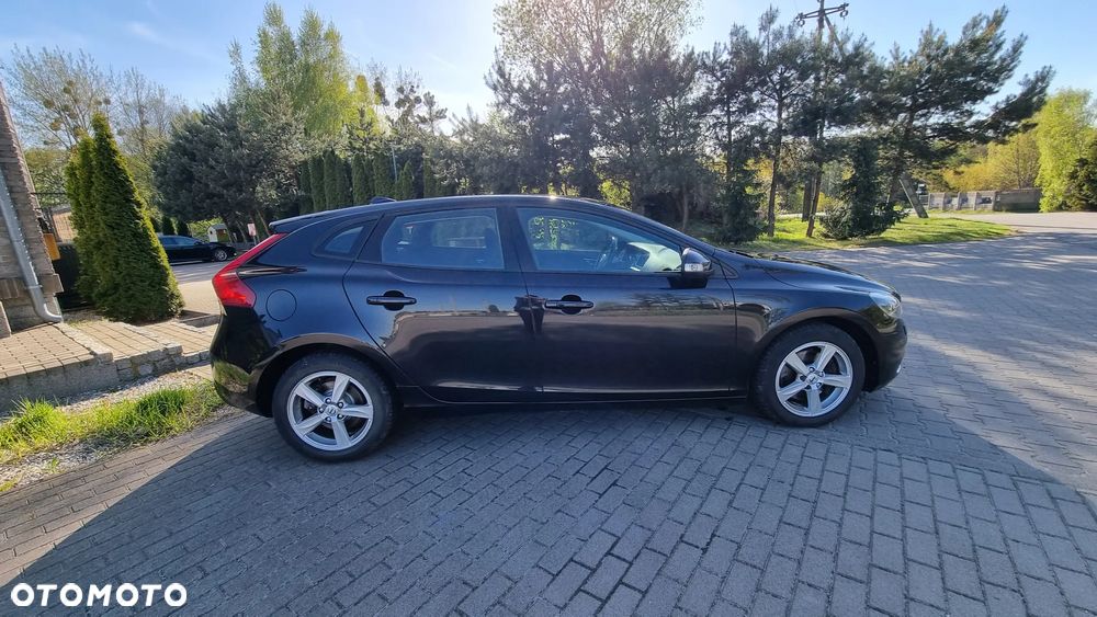 Volvo V40 T2 Momentum - 9