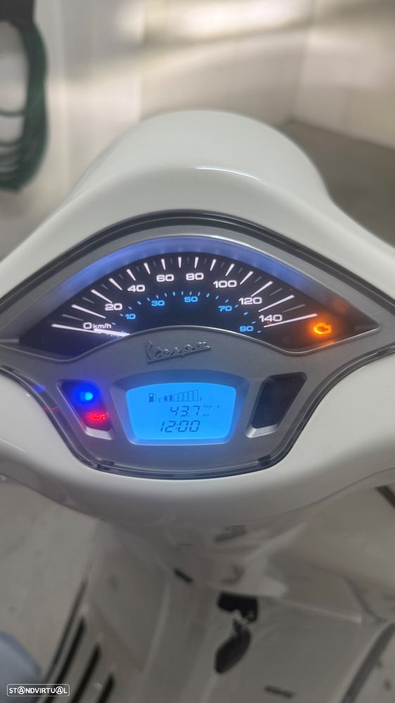 Vespa 125 Primavera 125 ABS - 9