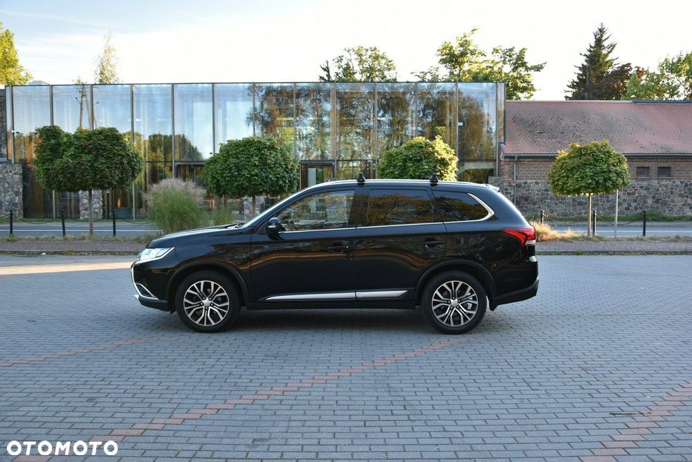 Mitsubishi Outlander 2.0 Instyle Navi 4WD CVT - 4