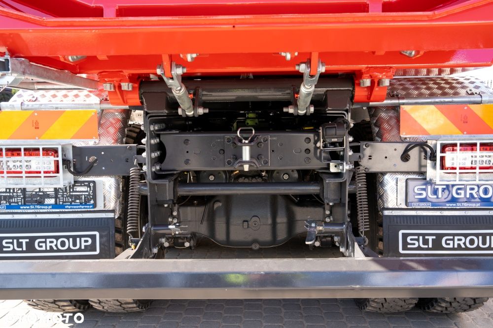 Renault K480 8x4 - 6