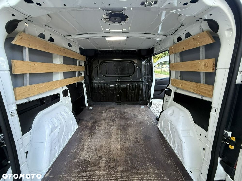 Opel Combo - 17