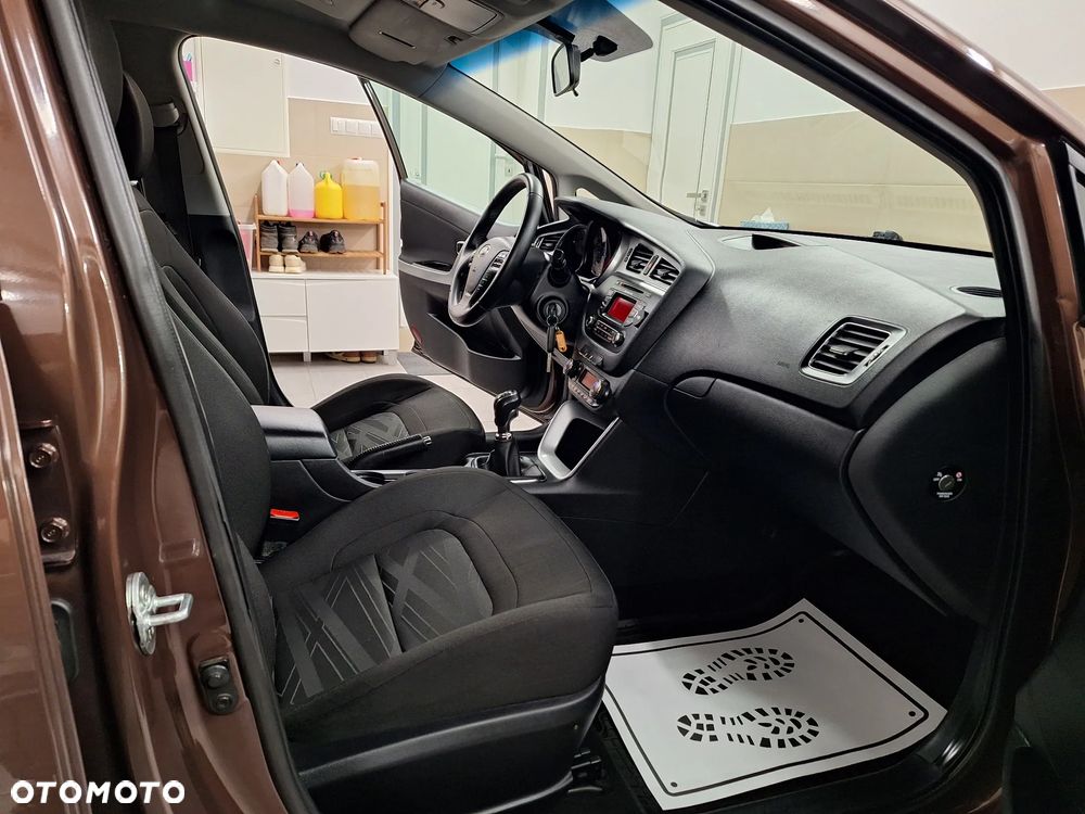 Kia Ceed 1.6 GDI Fifa World Cup Edition - 26