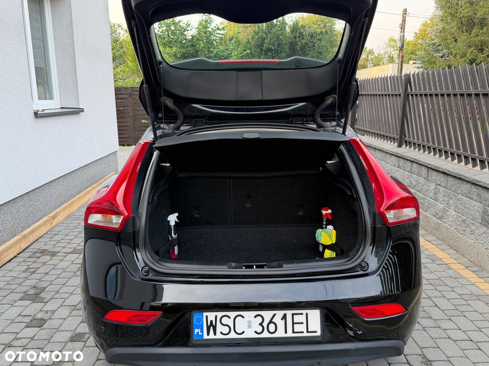 Volvo V40 D2 Drive-E Momentum - 14