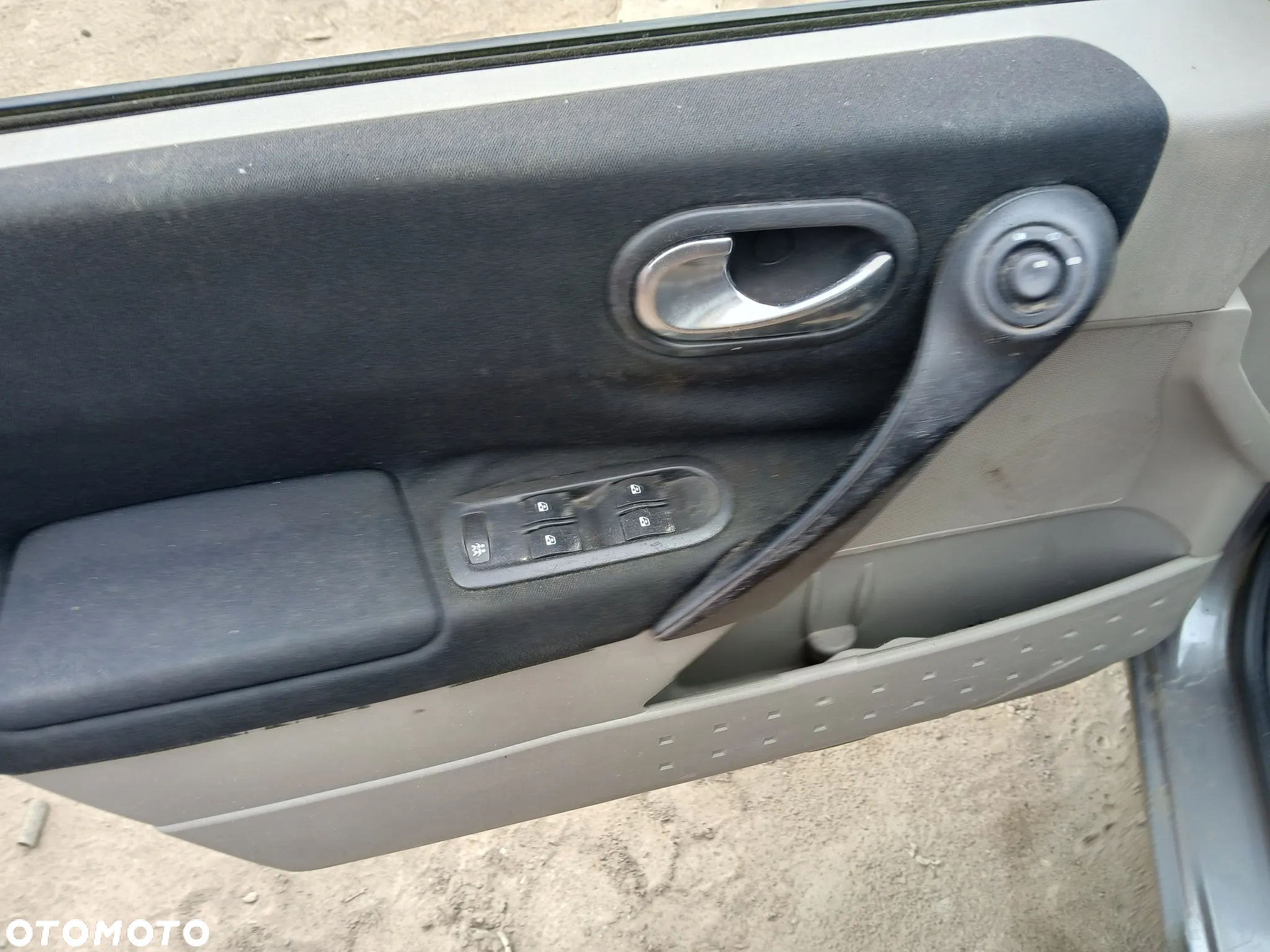 renault megane II kombi MV603 fotel fotele kanapa deska kokpit podsufitka boczek boczki klamka - 3