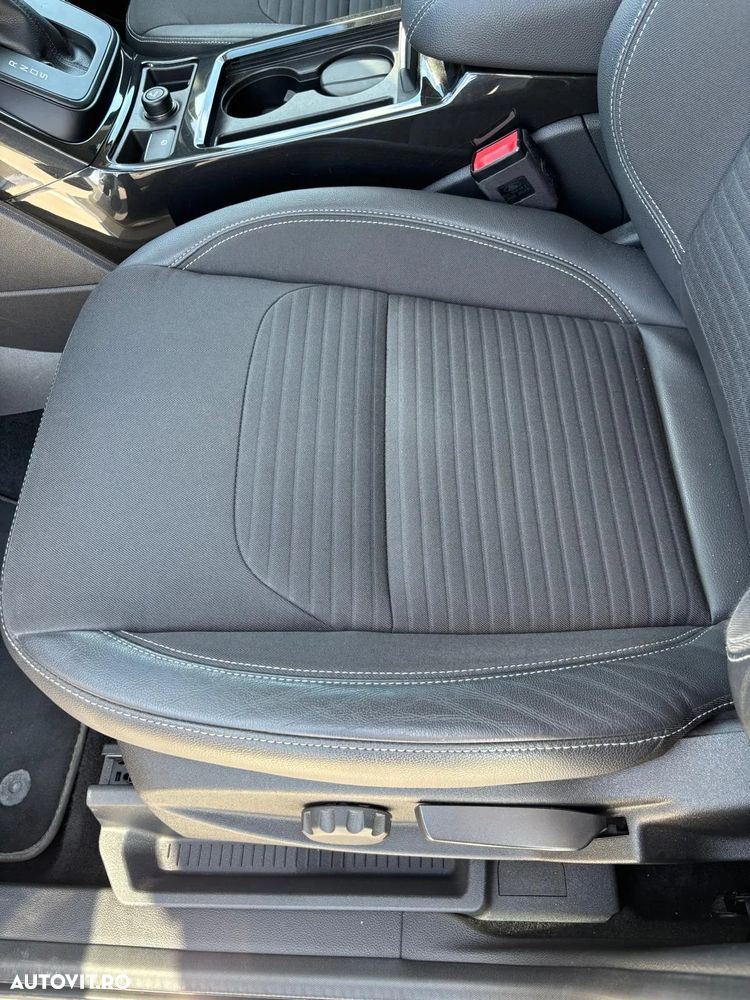 Ford Kuga 2.0 TDCi 4WD Powershift Titanium - 21