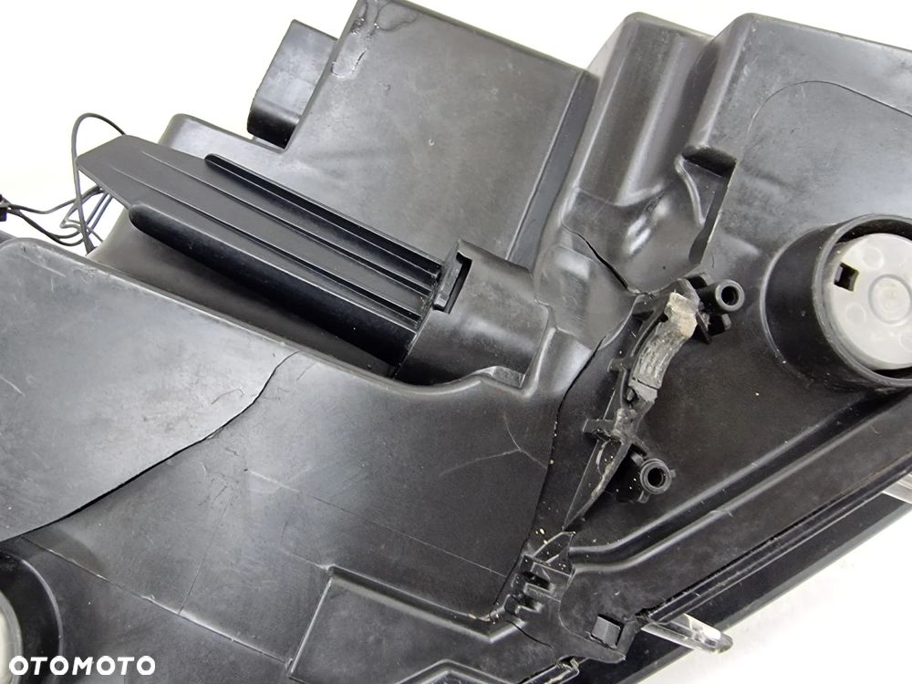 VW PASSAT B7 10- LEWA ZWYKŁA LAMPA PRZEDNIA PRZÓD , NR 3AB941005 , NR AUKCJI LL622 - 18