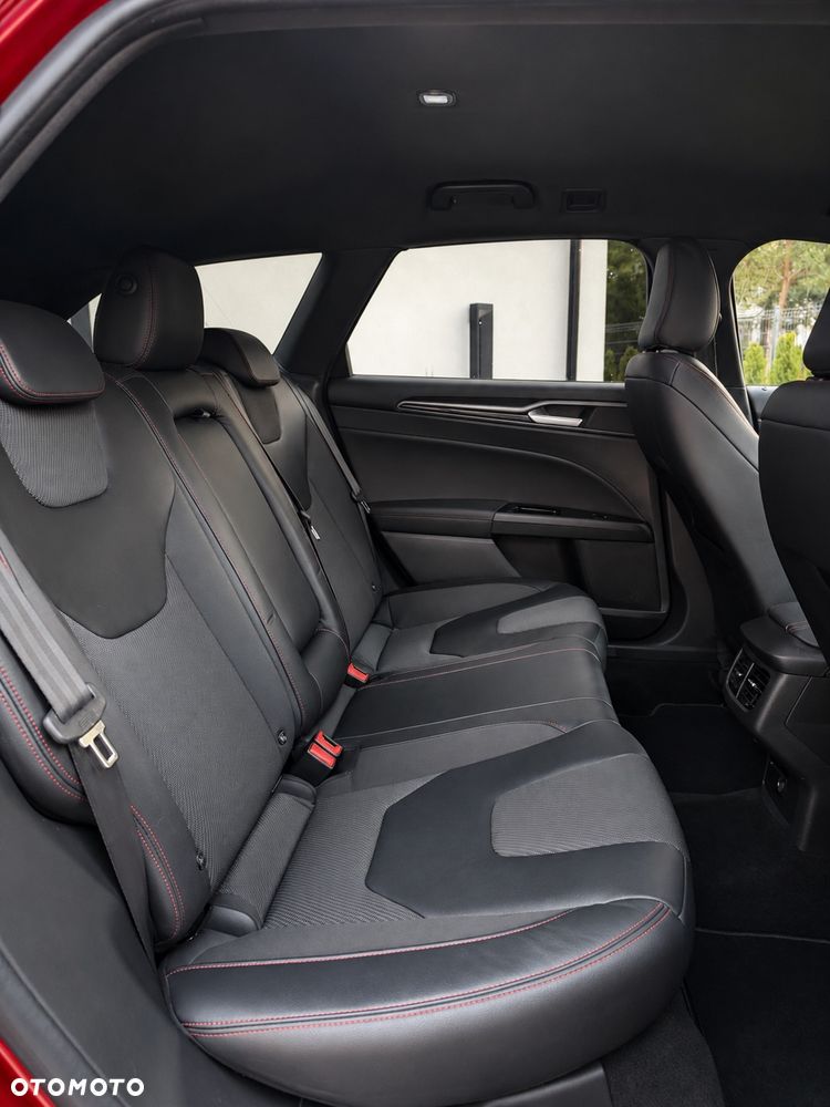 Ford Mondeo 2.0 TDCi STart-Stopp ST-Line - 13