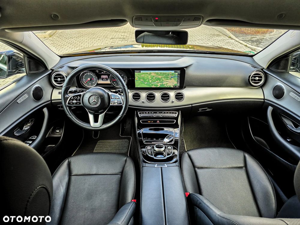 Mercedes-Benz Klasa E 220 d 9G-TRONIC - 11