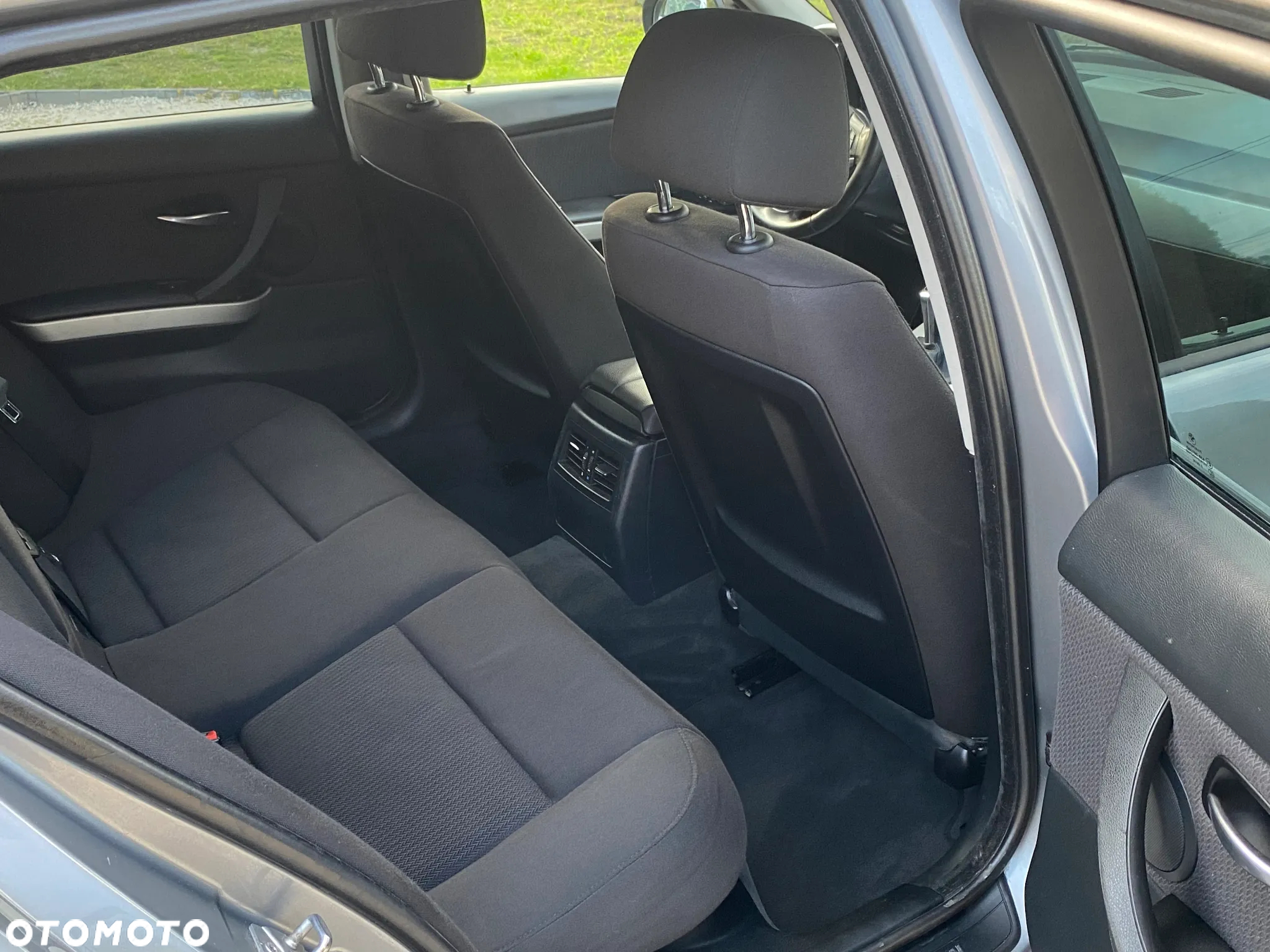 BMW Seria 3 318i - 29