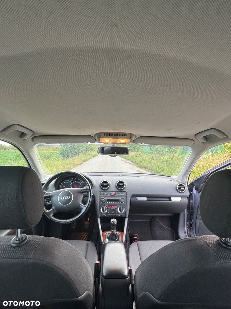 Audi A3 3-drzwiowe 1.6 FSI Ambiente - 15