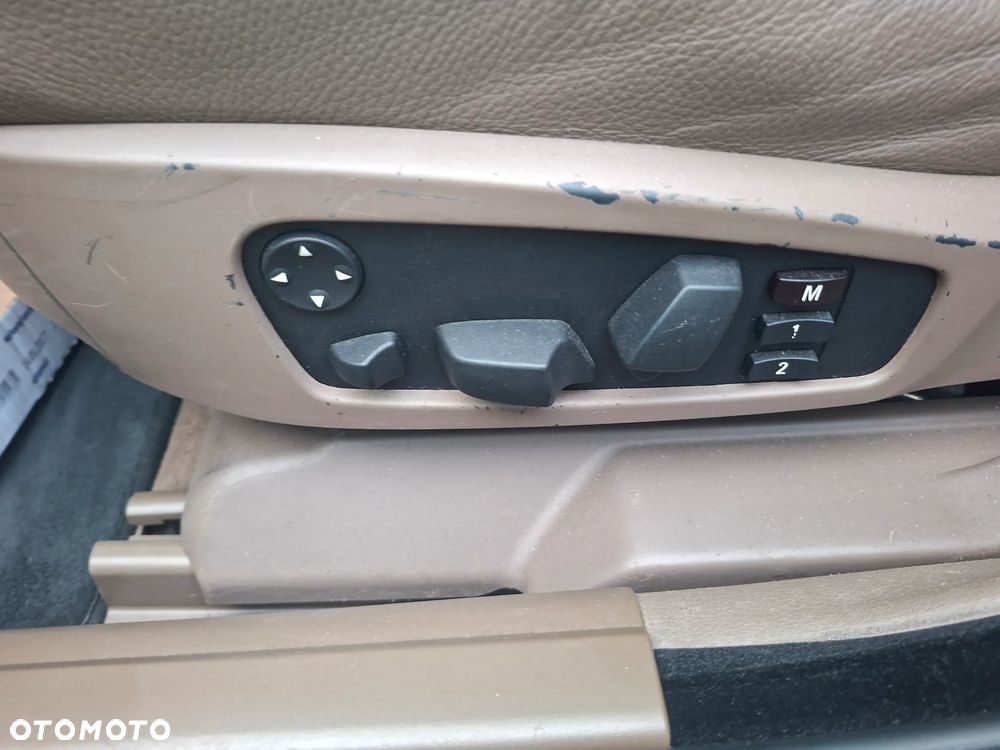 BMW Seria 5 530i - 27