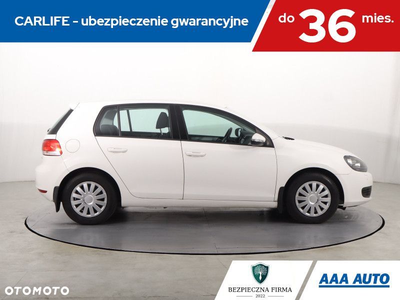 Volkswagen Golf - 8