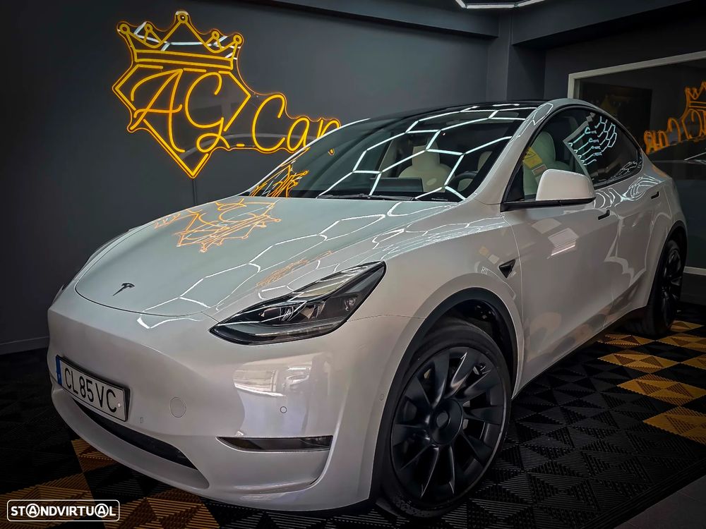Tesla Model Y Long Range Dual Motor AWD - 2