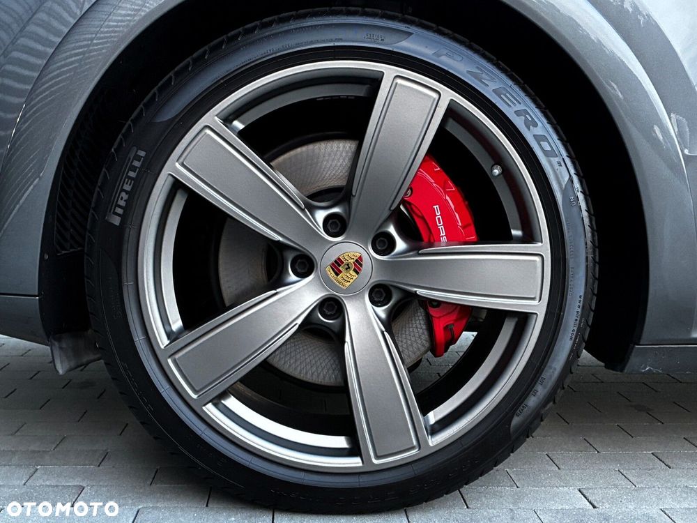 Porsche Cayenne - 20