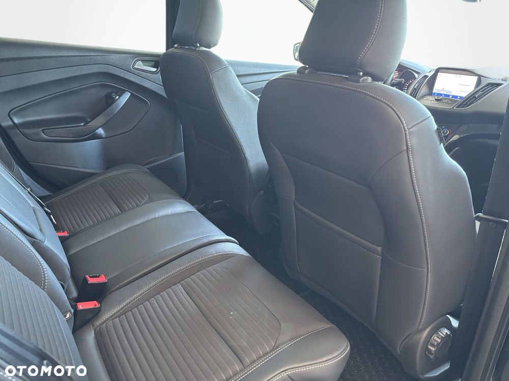 Ford Kuga - 16