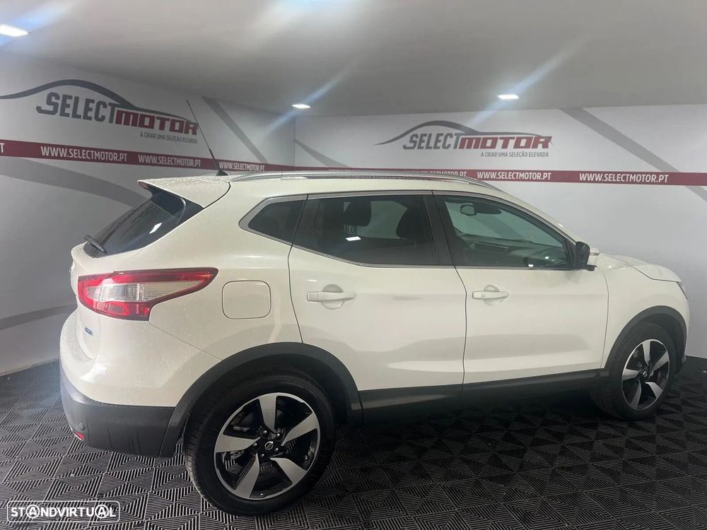 Nissan Qashqai 1.5 dCi N-Connecta 18 - 6