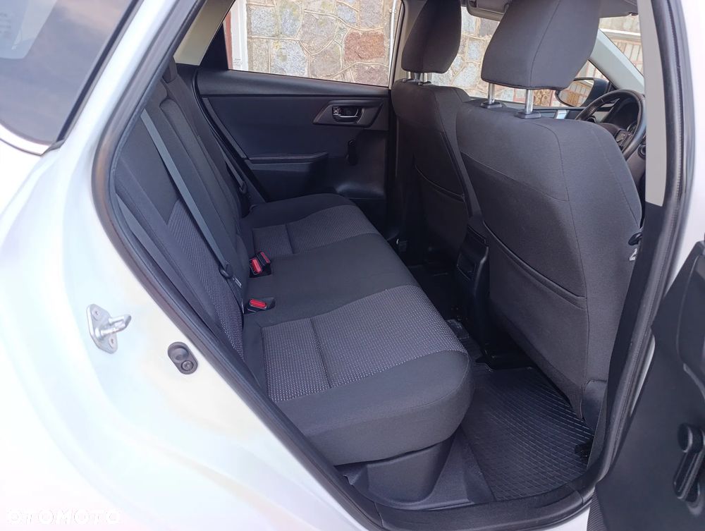 Toyota Auris - 18