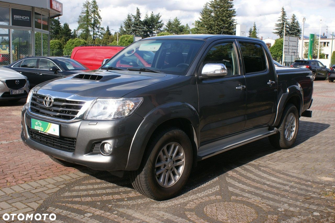 Toyota Hilux - 2
