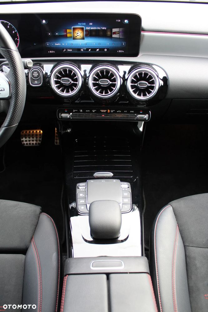 Mercedes-Benz Klasa A 180 AMG Line 7G-DCT - 11