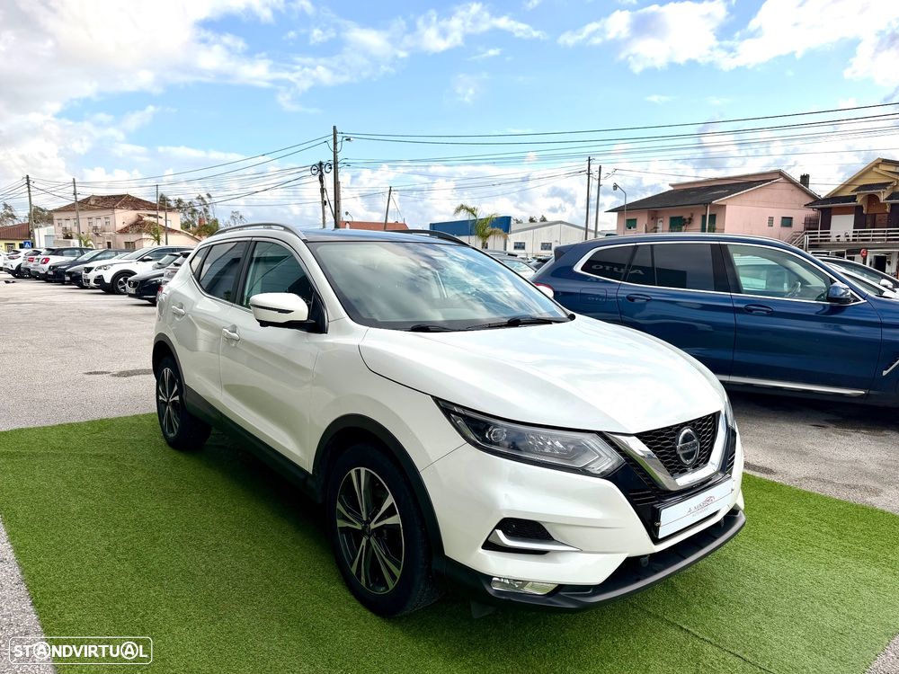 Nissan Qashqai 1.3 DIG-T N-Connecta J18 - 2