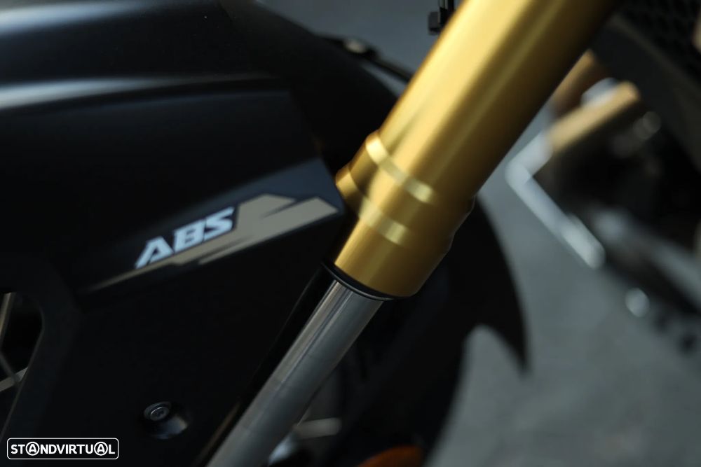 Voge 625 DSX Black Knight - 38