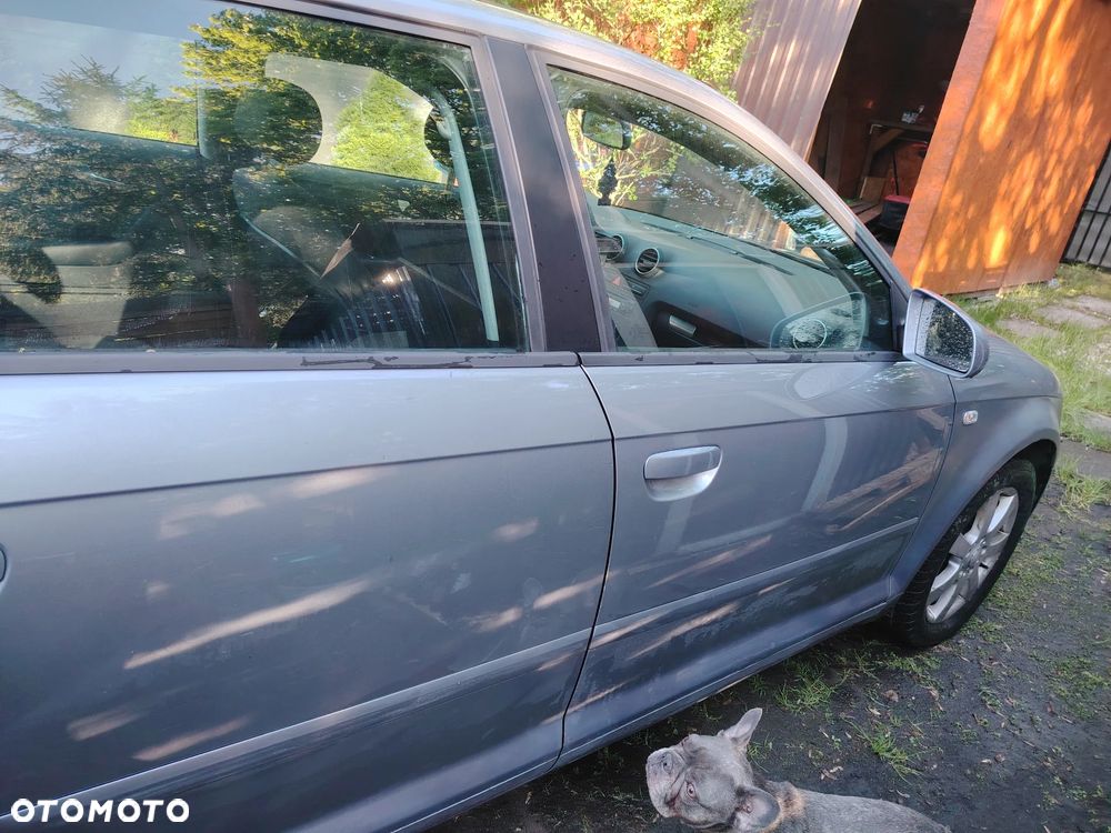 Audi A3 Sportback 2.0 FSI Ambiente - 8