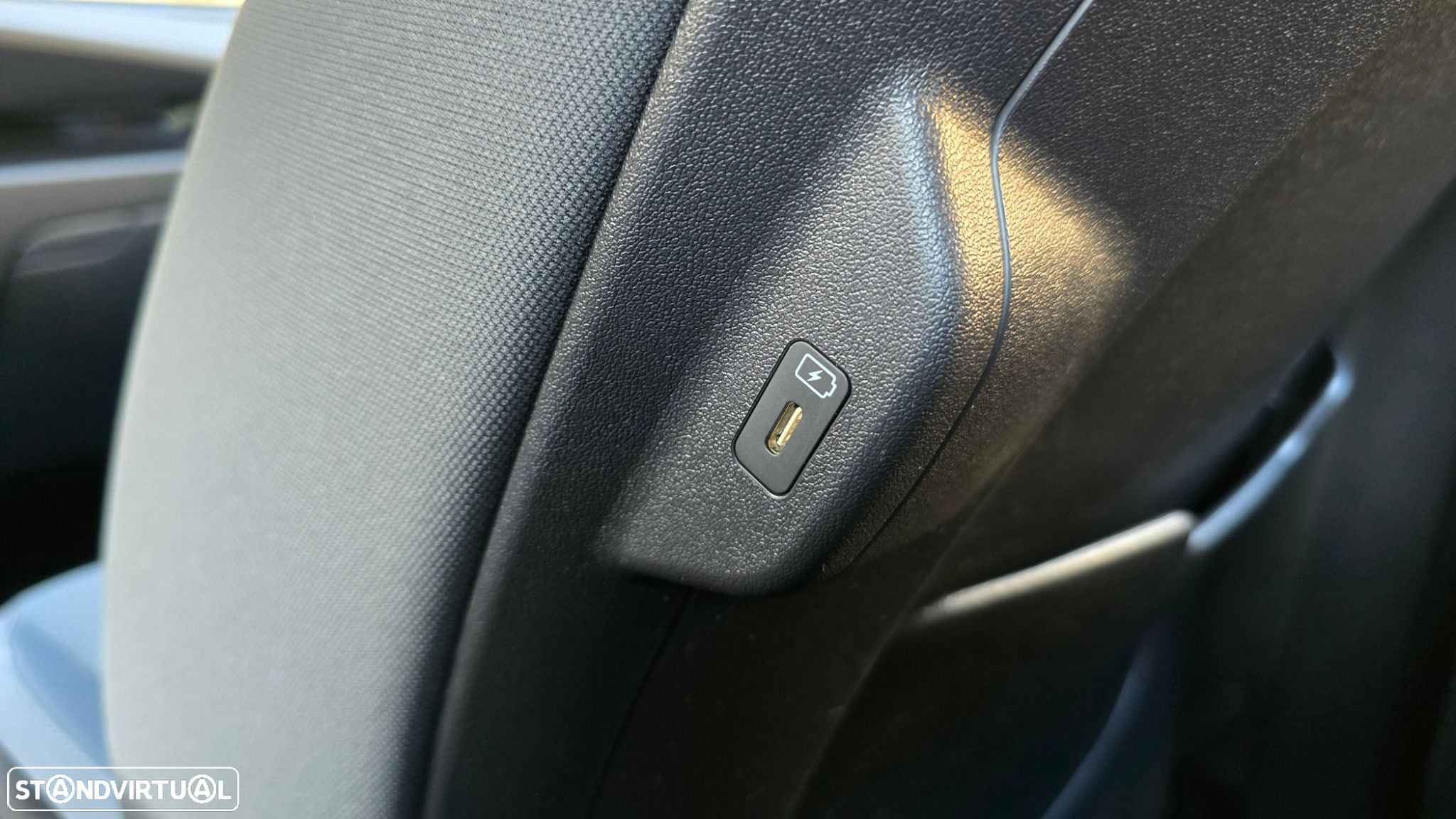 Kia Niro - 48