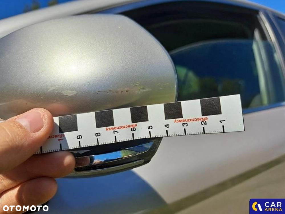Toyota Camry - 28
