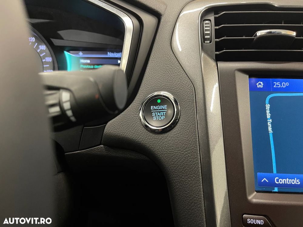 Ford Mondeo 2.0 HEV Titanium - 25