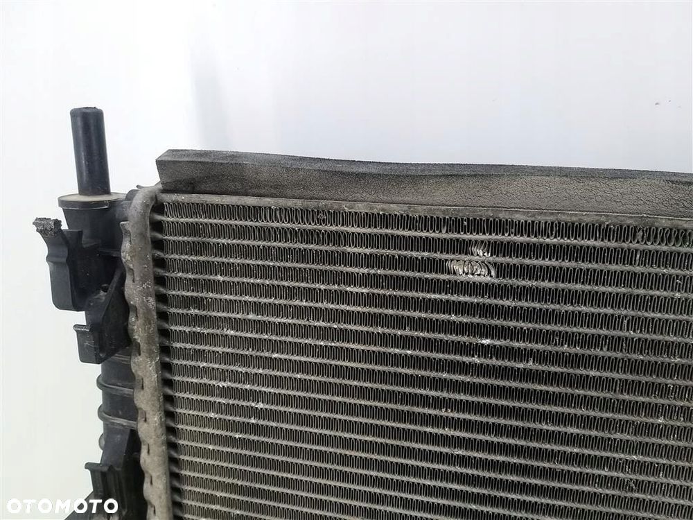 Chłodnica z wentylatorem Volvo V50 2.0D 136KM 2004-2012 FOMOCO M5H8005TL - 11