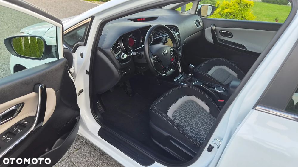 Kia Ceed 1.6 GDI Platinum Edition - 7