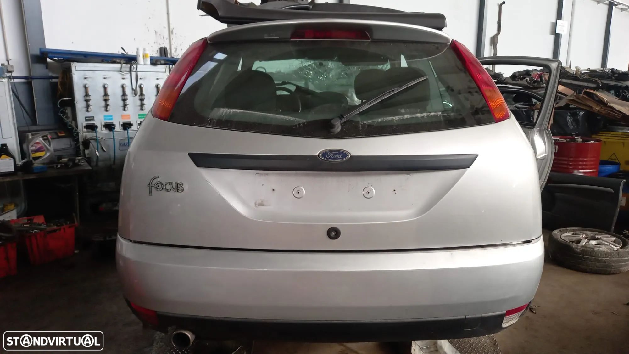 Tampa Da Mala Ford Focus (Daw, Dbw) - 1