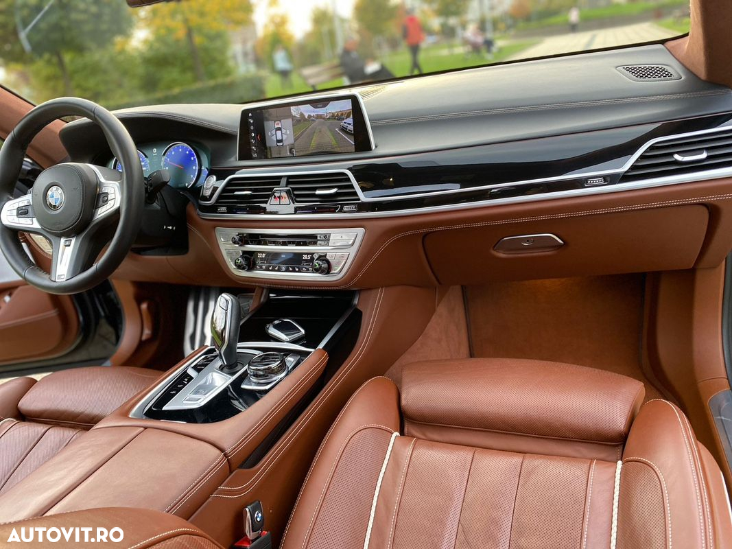 BMW Seria 7 750Li xDrive - 15