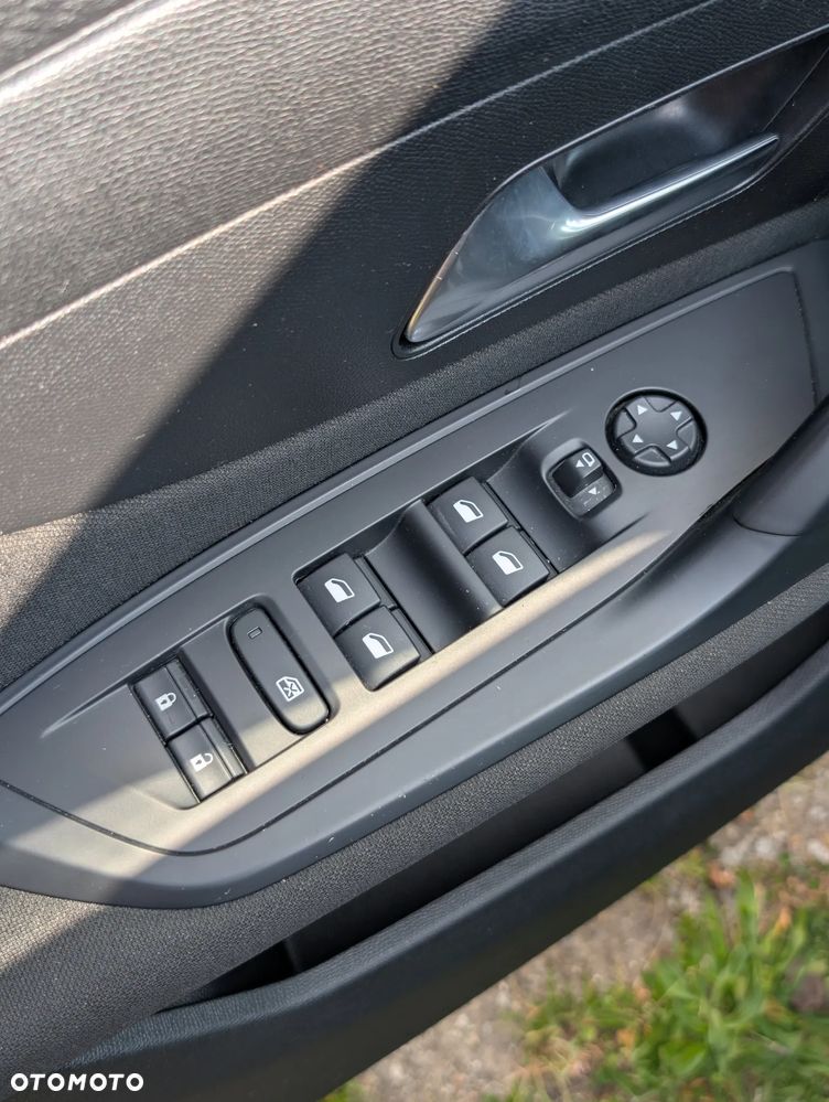 Peugeot 308 1.2 PureTech Active Pack S&S - 29