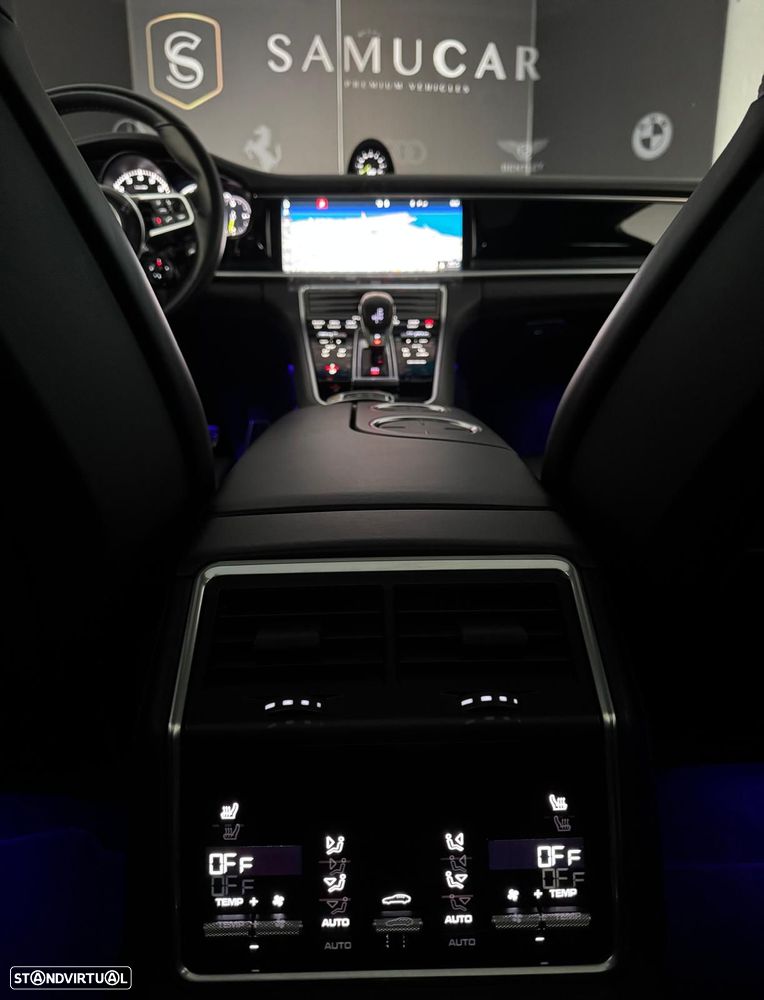 Porsche Panamera Sport Turismo - 11