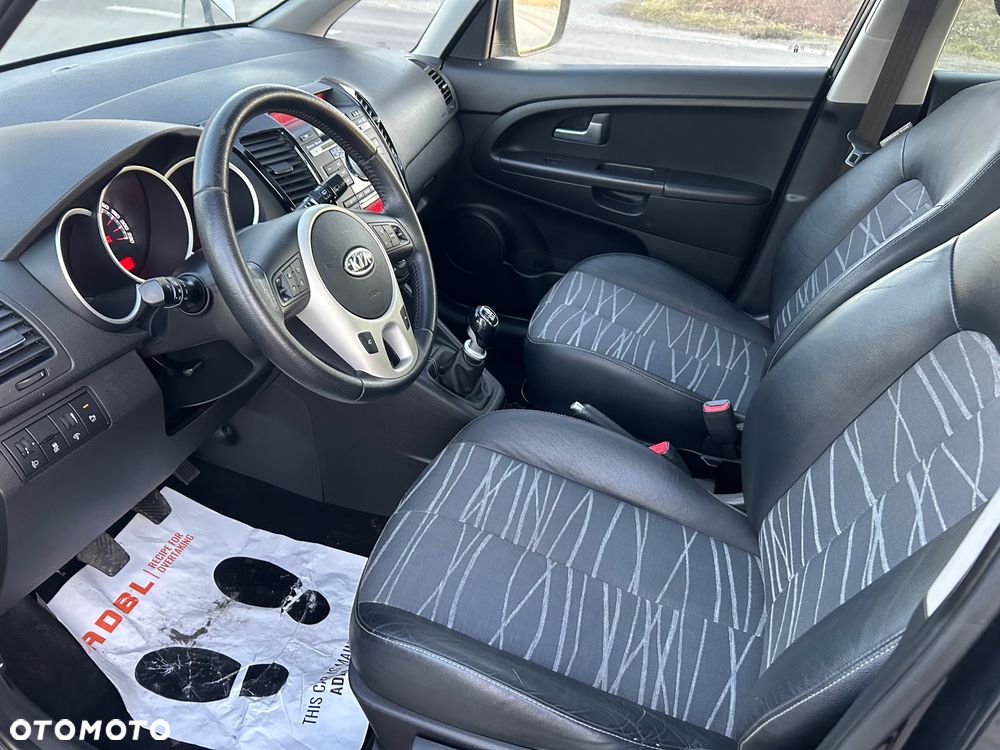 Kia Venga - 5
