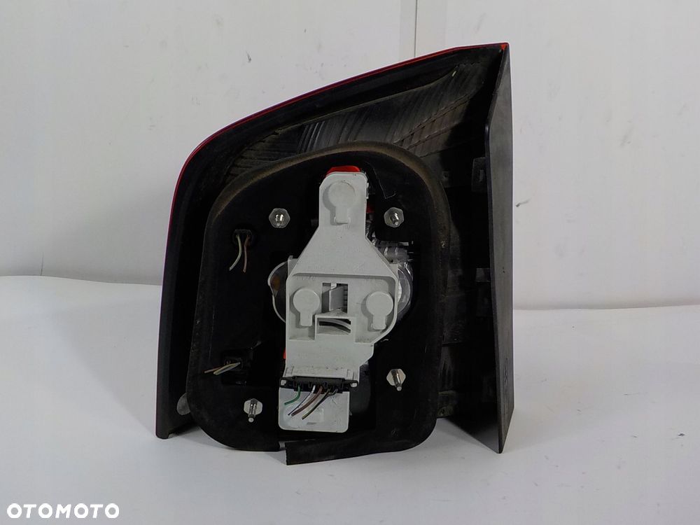 SKODA OCTAVIA II KOMBI LIFT LAMPA PRAWA TYŁ TYLNA 5Z0419091R - 4