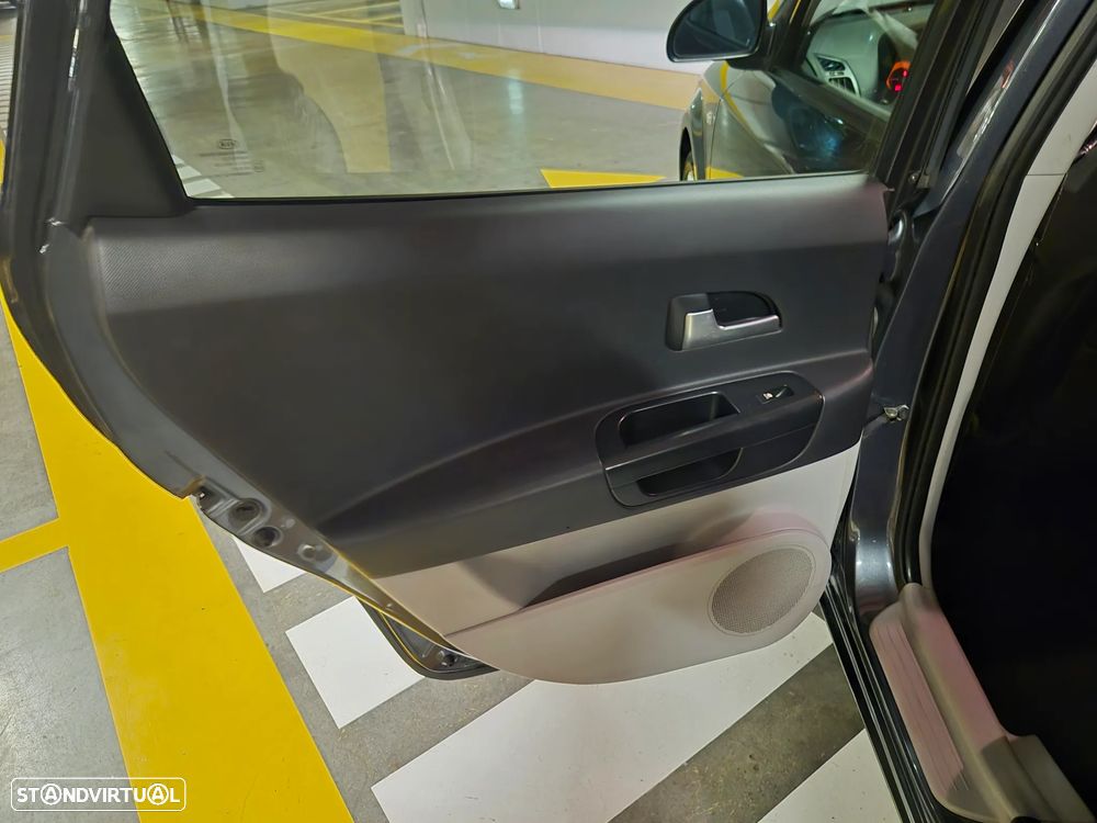 Kia Ceed SW 1.6 CRDi LX - 33