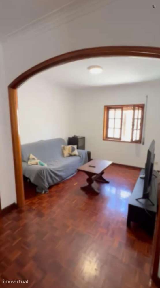 Quarto - localizado em Paranhos Porto - Grande imagem: 5/13