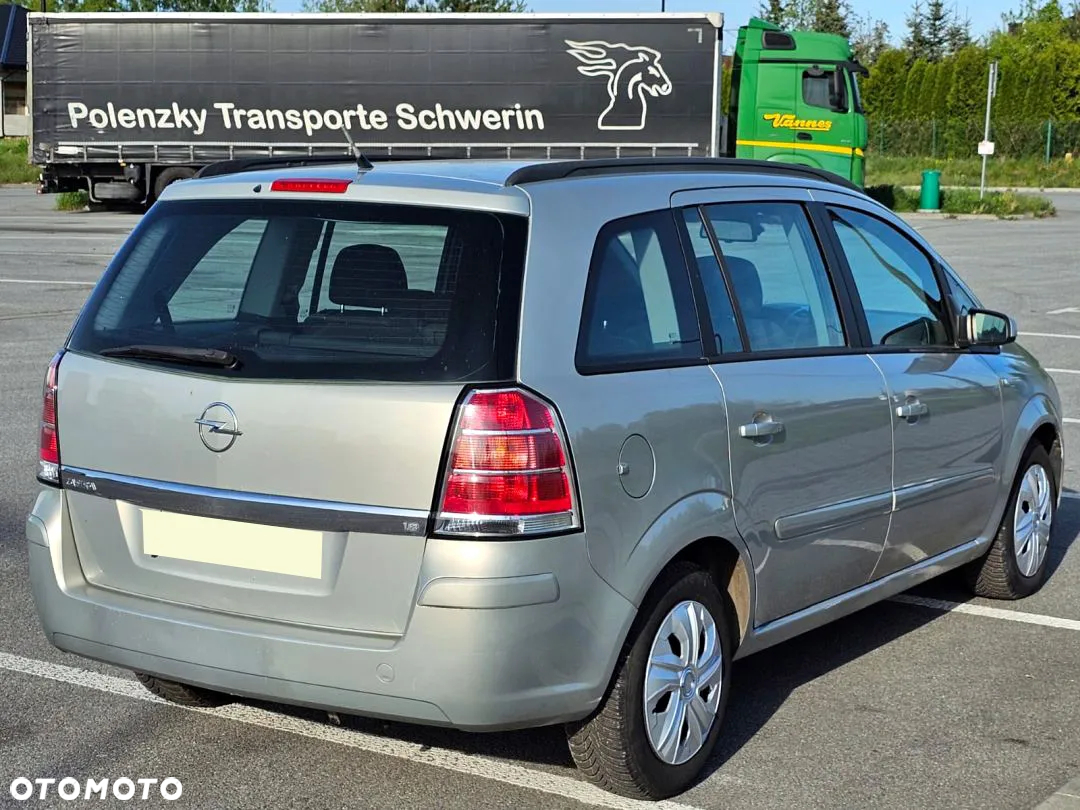 Opel Zafira 1.8 Cosmo - 11