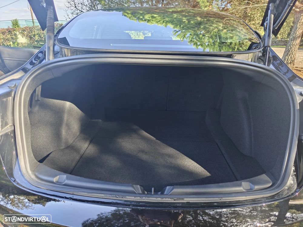 Tesla Model 3 Long Range Tração Traseira - 16