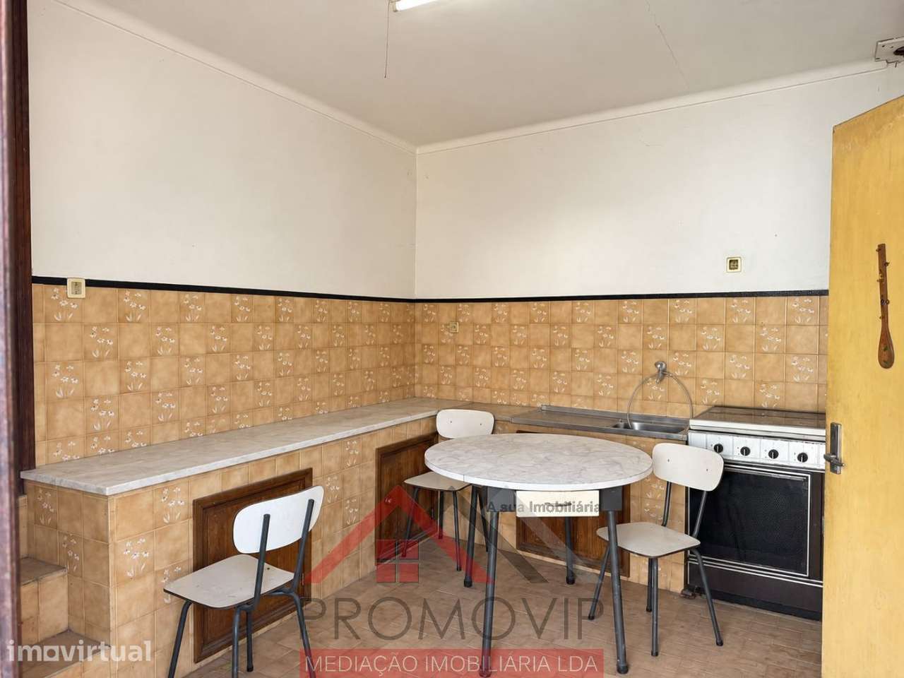 Moradia T3 para Restauro SC Couto Santo Tirso - Grande imagem: 5/16