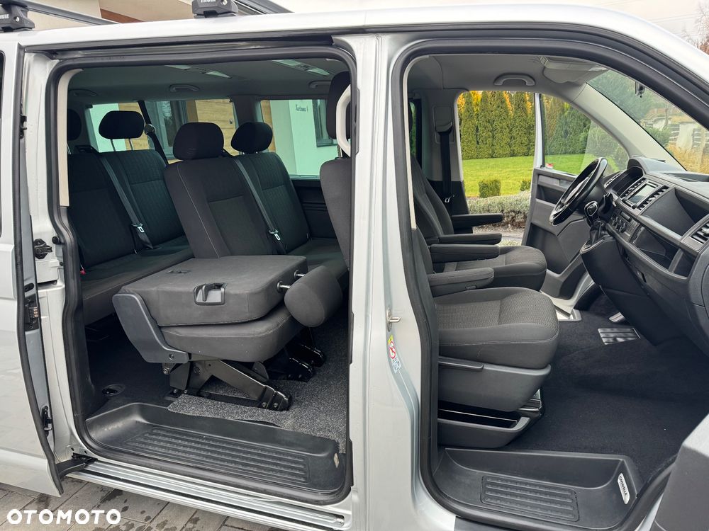Volkswagen Caravelle 2.0 TDI L2 Comfortline DSG - 18
