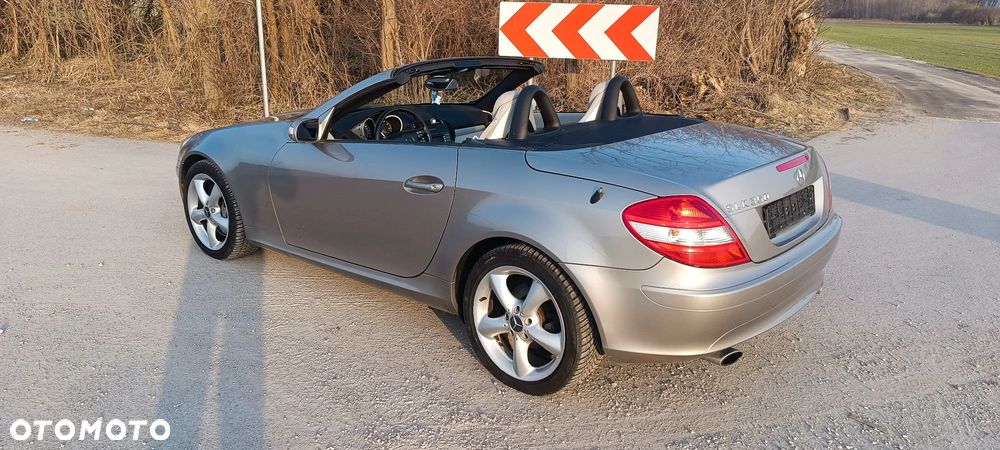 Mercedes-Benz SLK 350 7G-TRONIC - 4