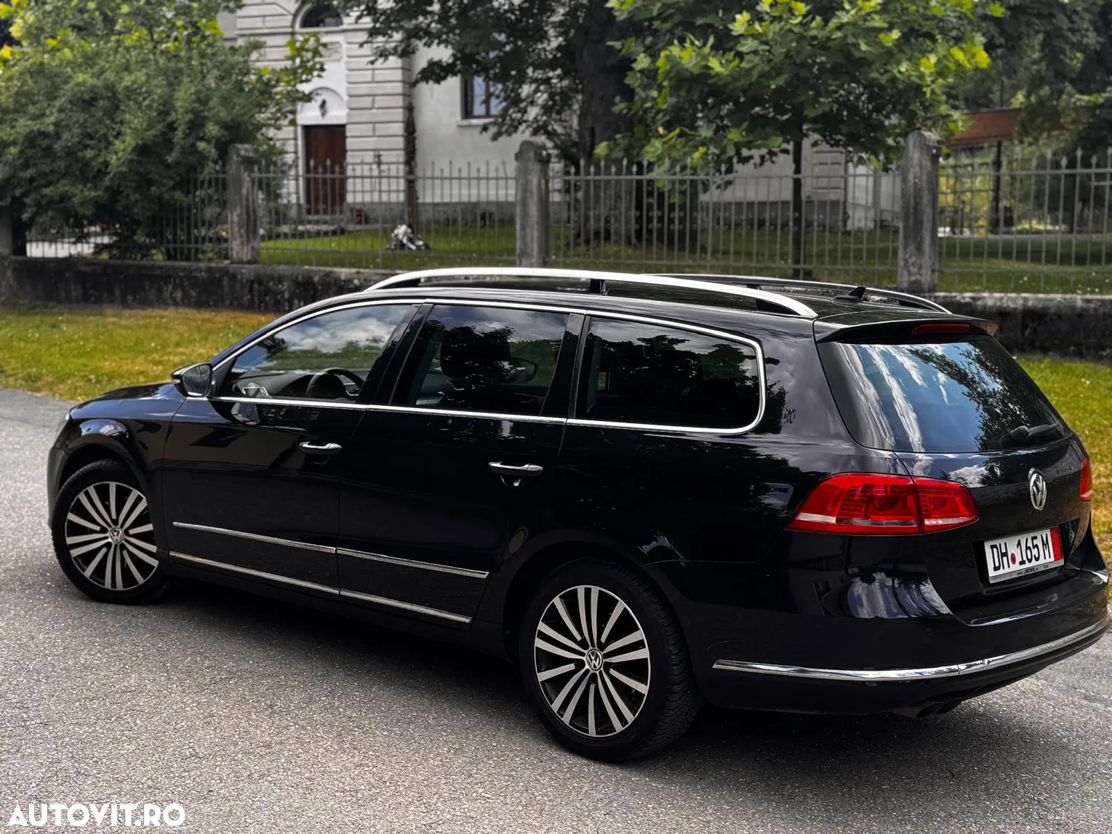 Volkswagen Passat Variant 2.0 TDI DSG BlueMotion Technology Highline - 4