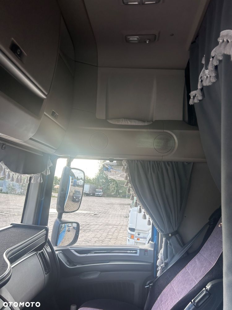 DAF XF - 12