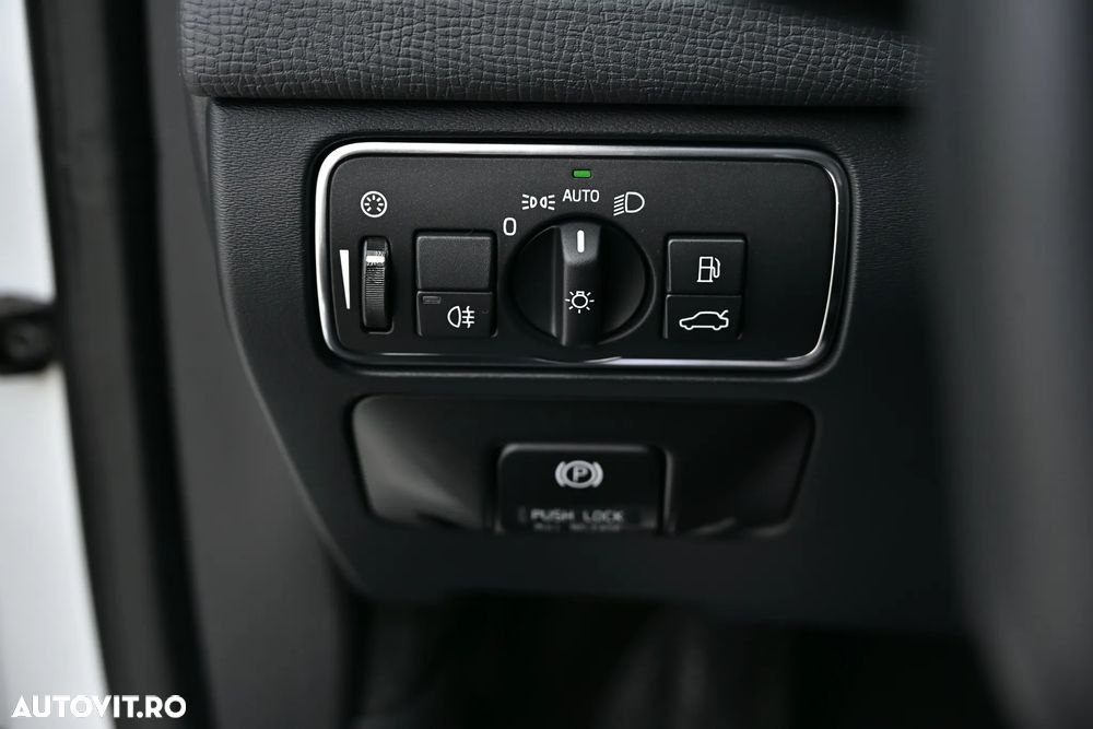 Volvo XC 60 D5 AWD Aut. Summum - 25