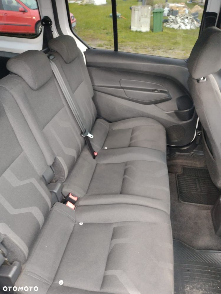 Ford Transit Connect - 11